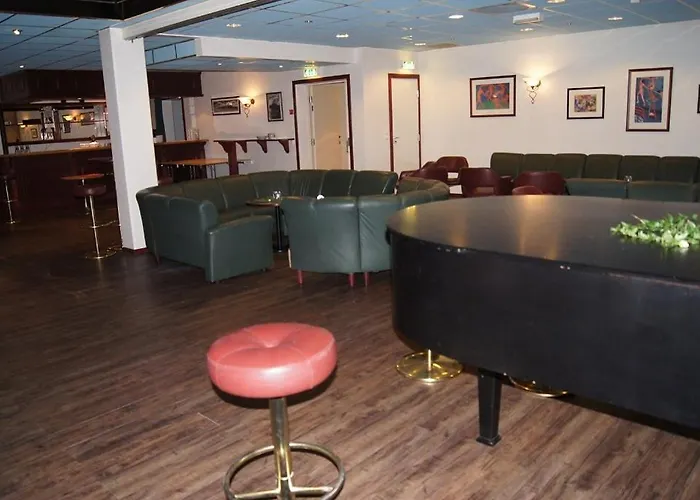 Rodberg Hotel ホテル Rødberg
